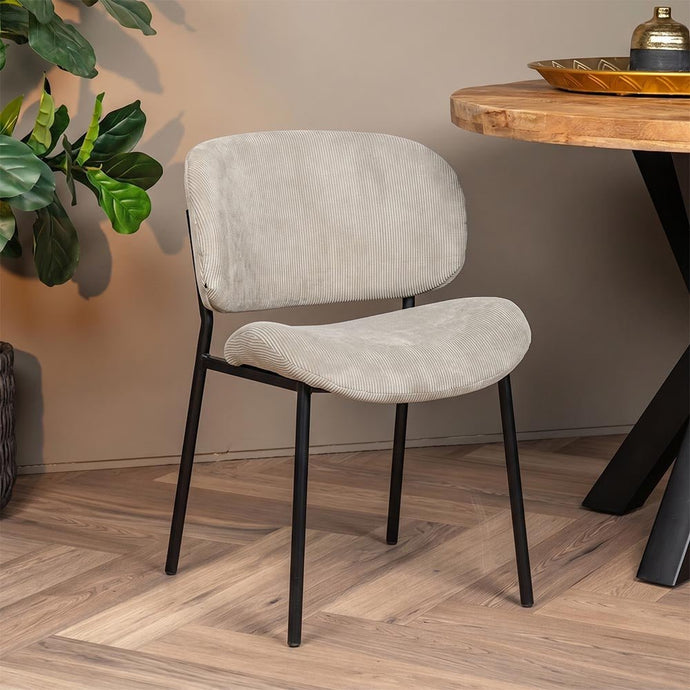 Eetkamerstoel Narbonne Beige met zwart onderstel Mahom