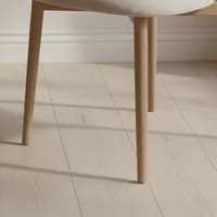 Eetkamerstoel Japandi Kio Beige met eik onderstel Mahom
