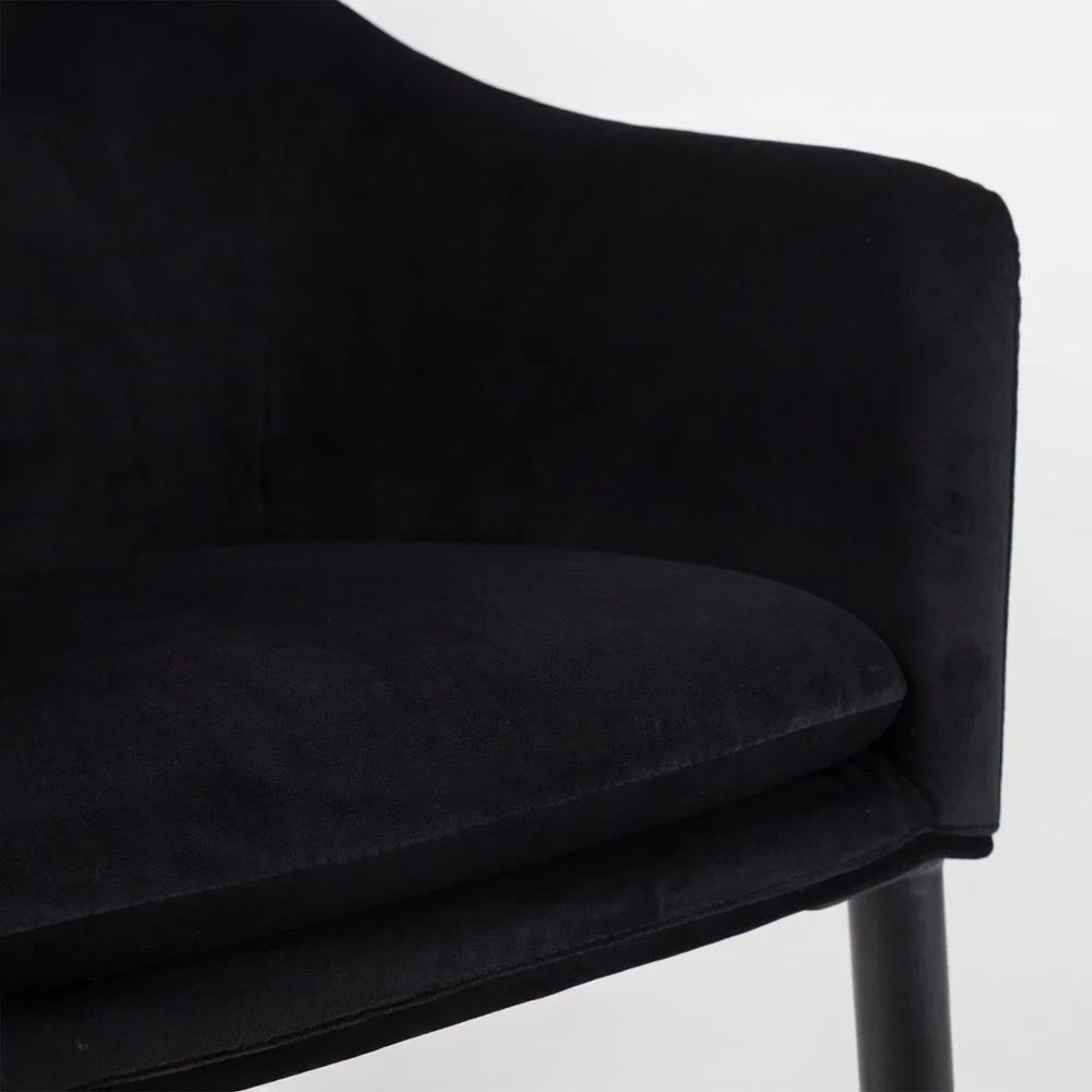 Fauteuil zwart met zwart onderstel
